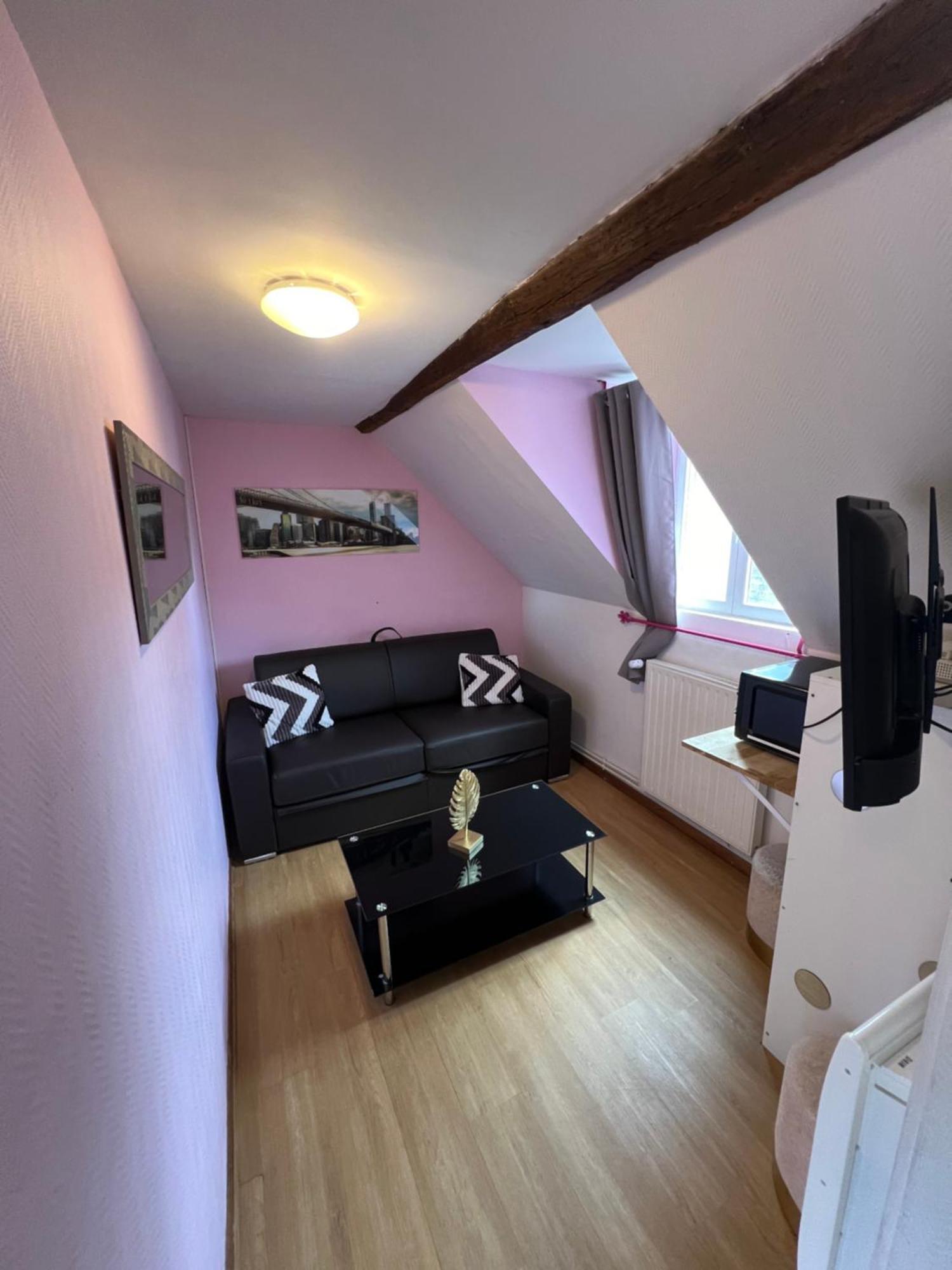 Petit F2 Fonctionnel Plein Centre Et Proche Gare Bourges